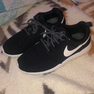 Nike Roshe Shoes